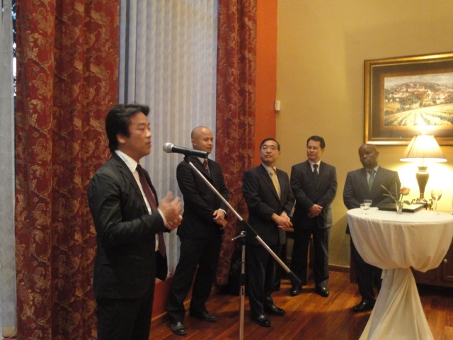 Mr. Fukuoka from KIC explains signed MOU