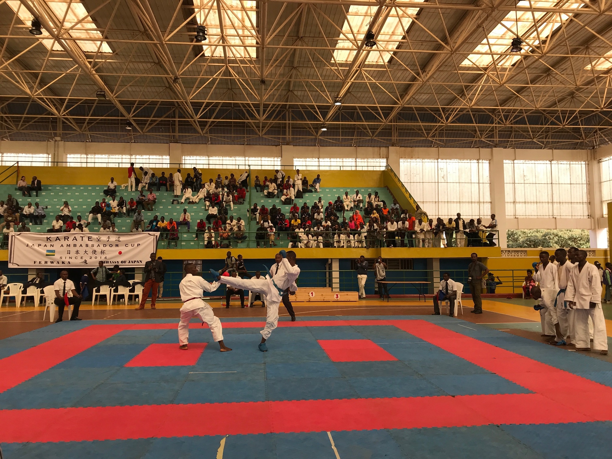 Male kumite fighting