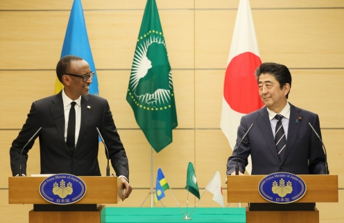 The joint press announcement (Photo: Cabinet Public Relations Office)