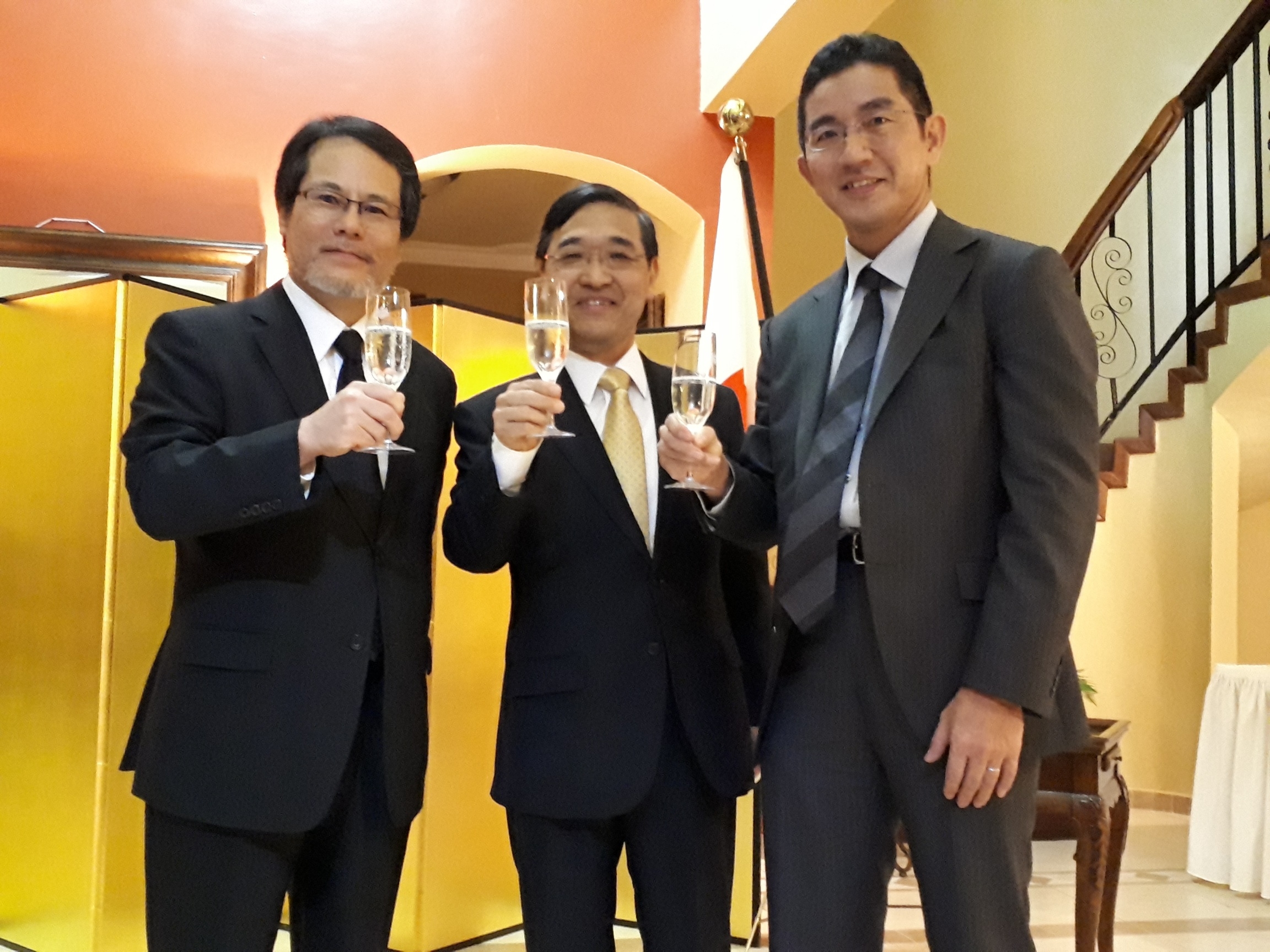 Ambassador Miyashita toasting with Mr. Takada and Mr. Maruo, the leaving and the new Chief Representatives of JICA Rwanda Office